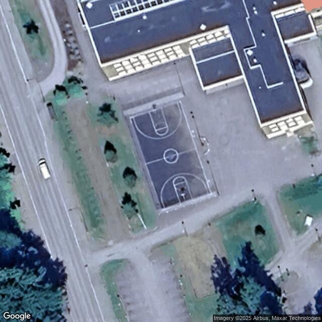 Tyryn koulun koripallokenttä