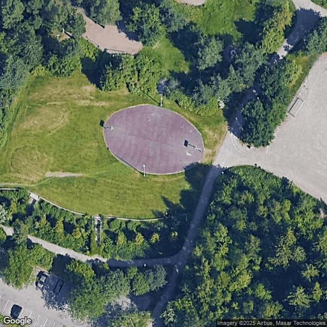 Vesalanpuisto / Koripallokenttä