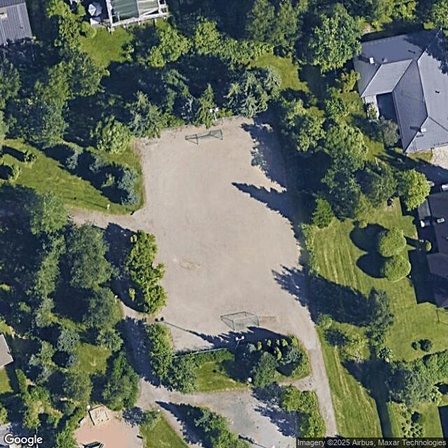 Aarikkalanpuiston kenttä