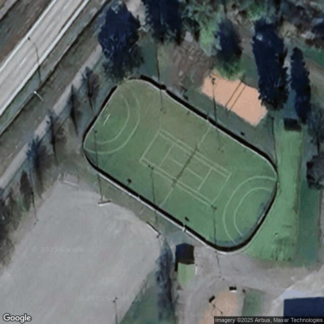 Äetsän koulun tenniskenttä