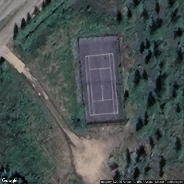 Äkäslompolon tenniskenttä