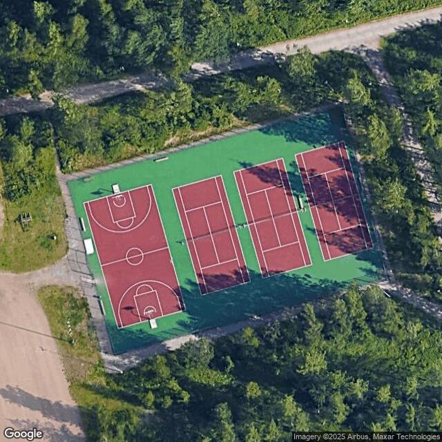 Ala-Malmin liikuntapuisto / Tenniskenttä 1
