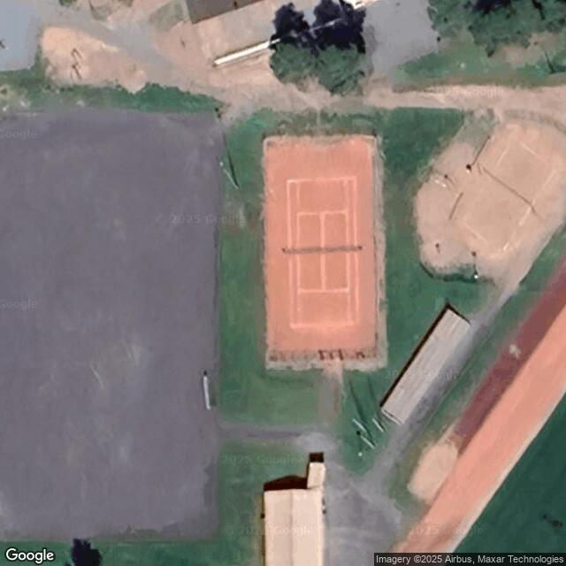 Alastaron kirkonkylän tenniskenttä