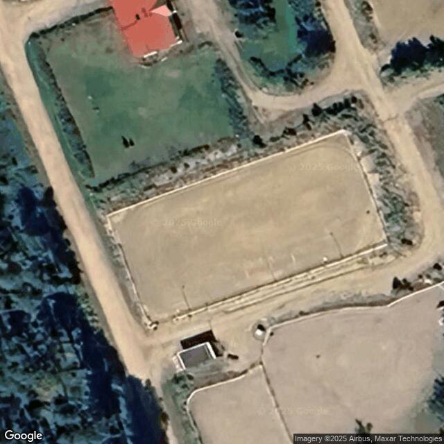 AMR-tallin ratsastuskenttä 1