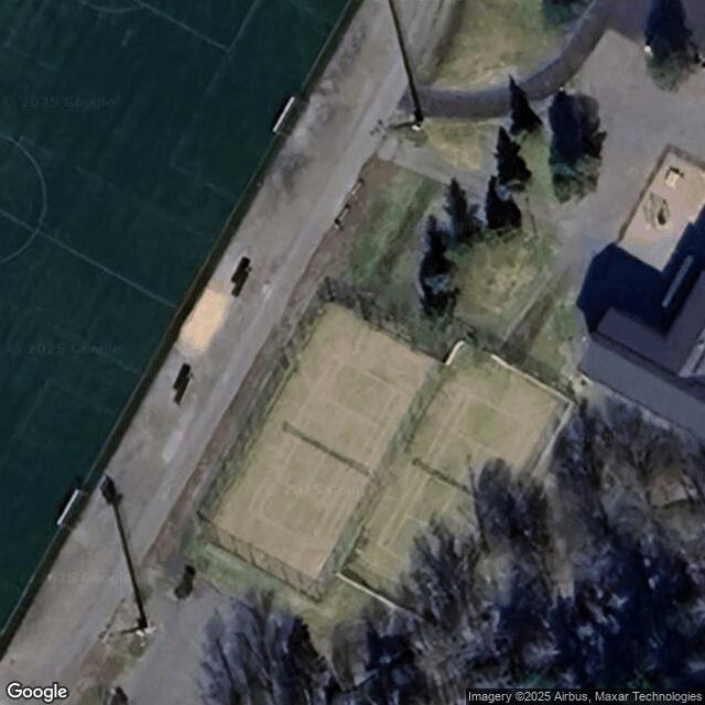 Kisapuiston tenniskenttä 1