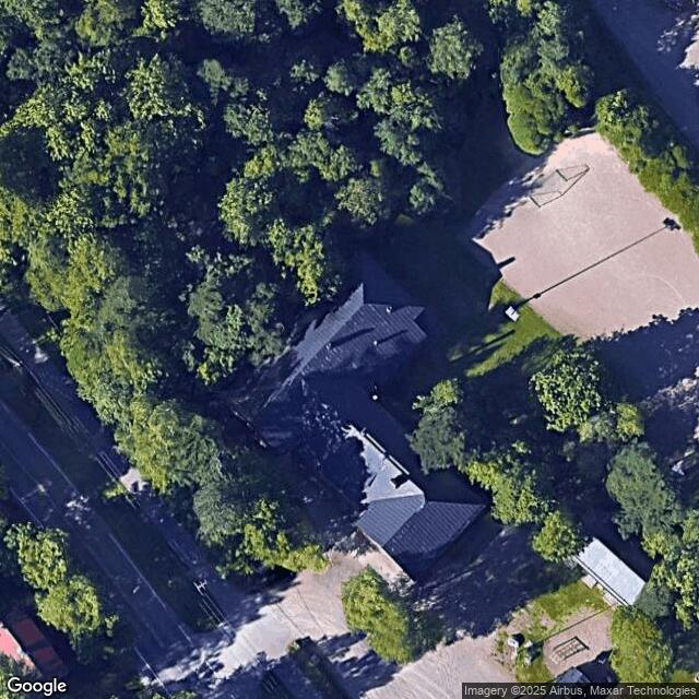 Klemetskogin koulun liikuntasali