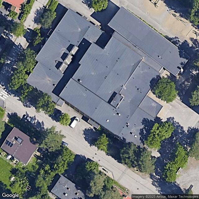 Koiviston koulun liikuntasali Tampere