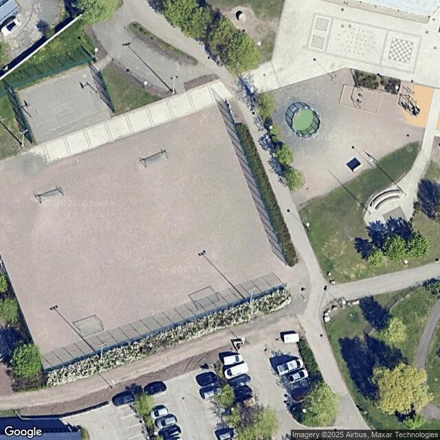 Jalavapuiston koulun hiekkakenttä