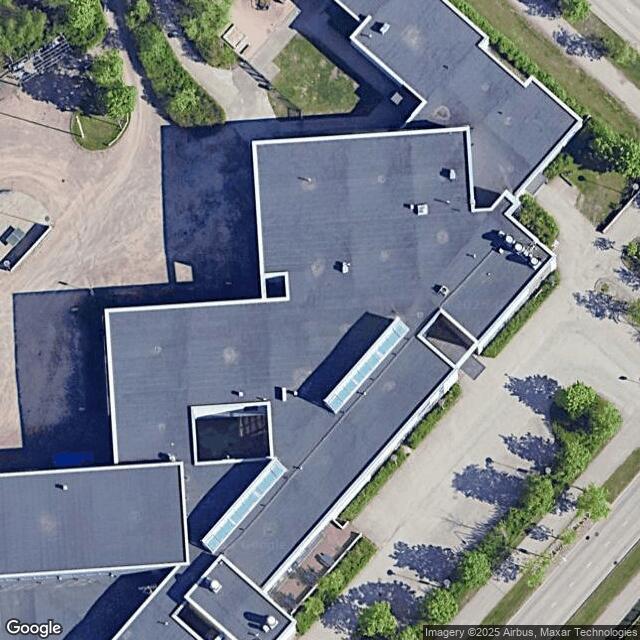 Järvenperän koulun liikuntasali