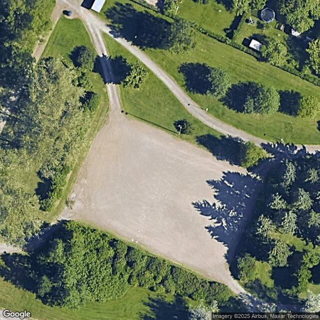 Järvensivunpuiston (itä) kenttä
