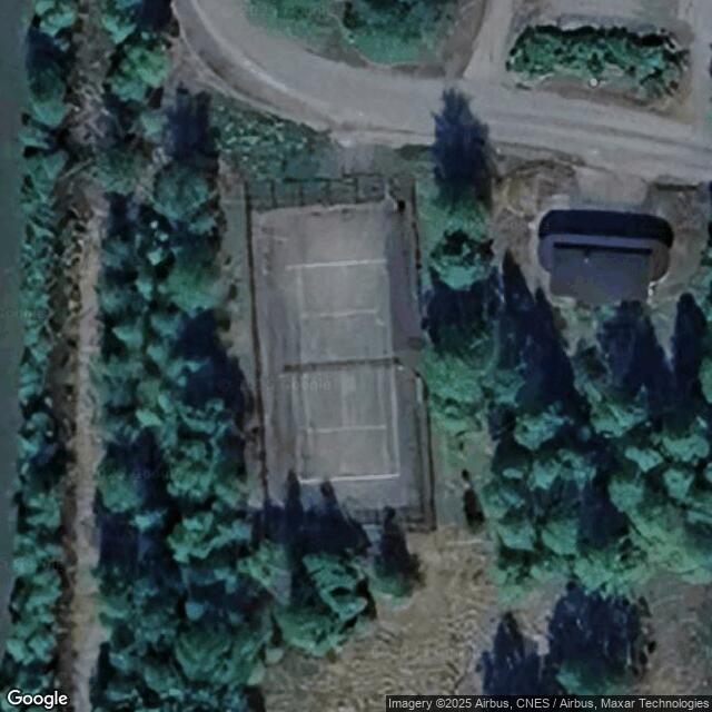Kallioputaan tenniskenttä