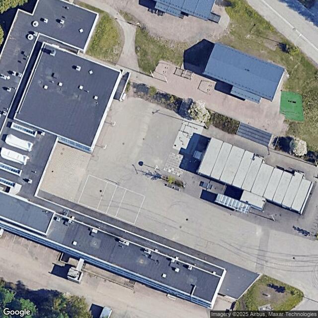 Kannelmäen peruskoulu (Runo) / Pallokenttä