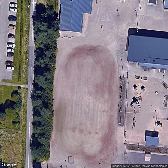 Keravanjoen koulun tekonurmi