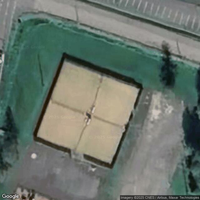 Kielopuiston tenniskenttä