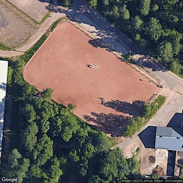 Kilon tallin ratsastuskenttä
