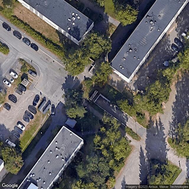 Rajatorpan kalliosuojan salibandykaukalo 1
