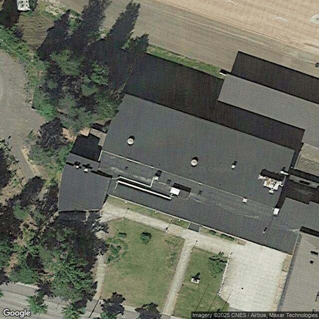 Kuntotalon voimistelusali/peilisali