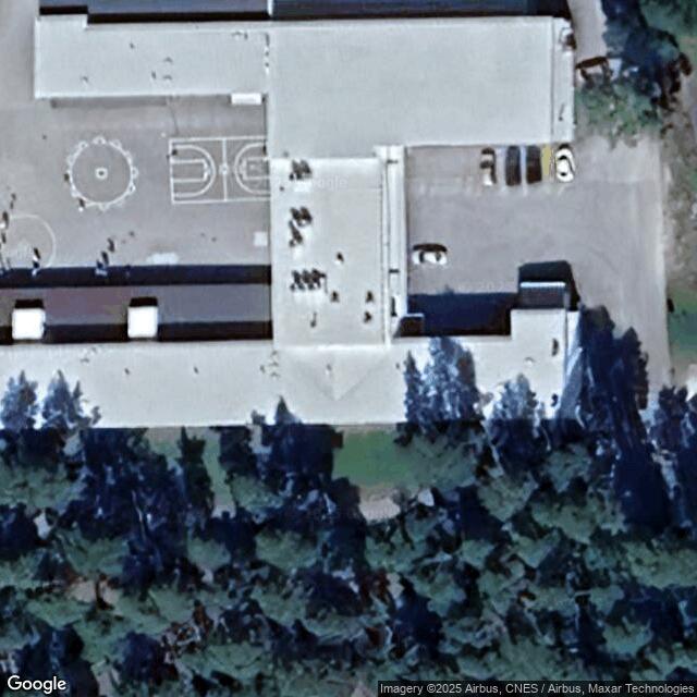 Halssilan koulun liikuntasali