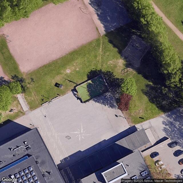Helsingin Suomalainen Yhteiskoulu (SYK) / Lähiliikuntapaikka