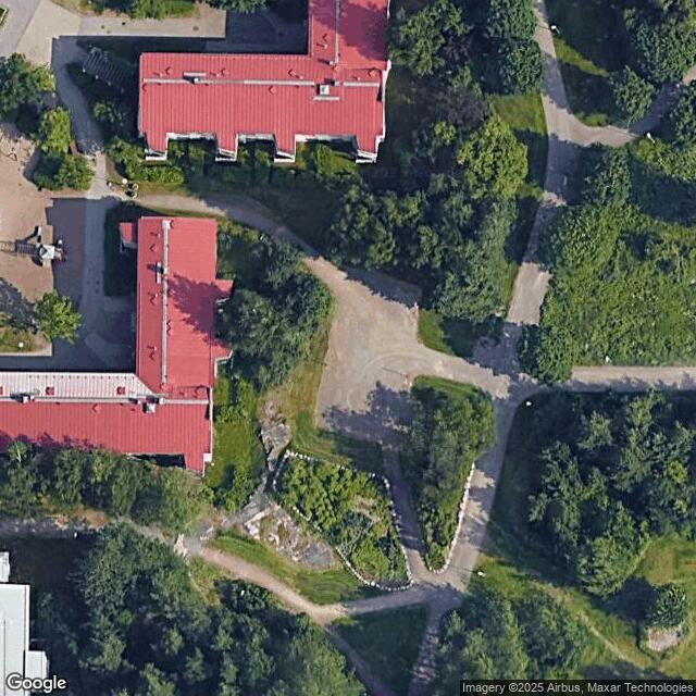 Hiidenkivenpuisto / Lentopallokenttä
