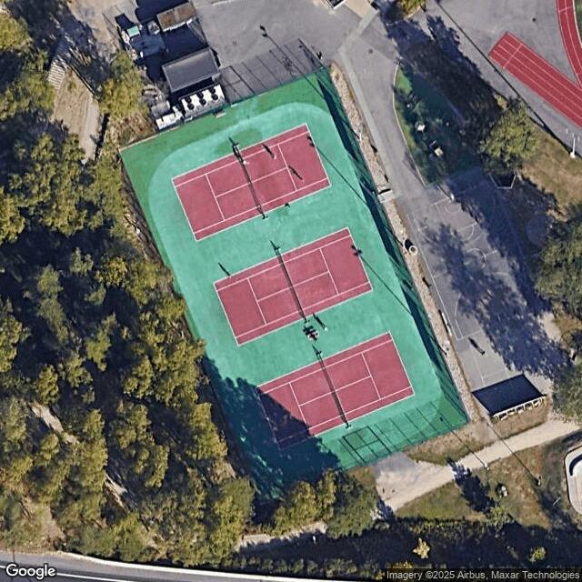 Lauttasaaren liikuntapuisto / Tenniskenttä 2