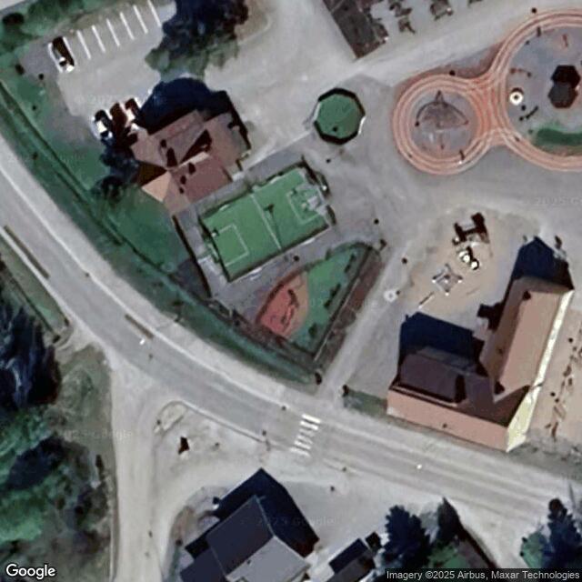 Lepolan koulun ulkokuntoilulaitteet