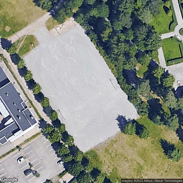 Lillkalvikinpuisto / Hiekkakenttä