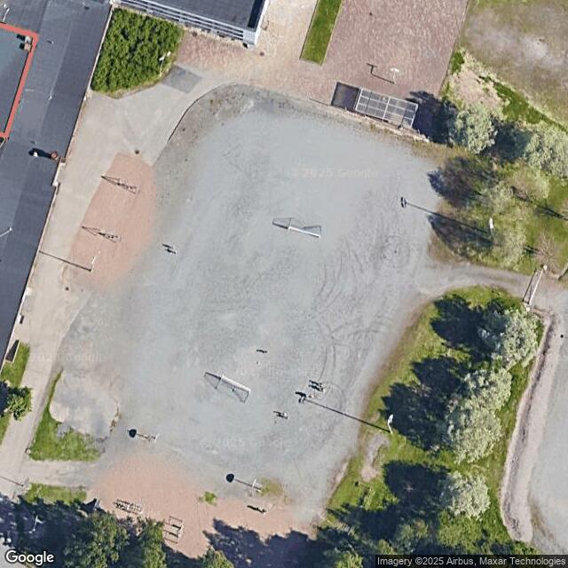 Linnainmaan koulun pieni pallokenttä (länsi)