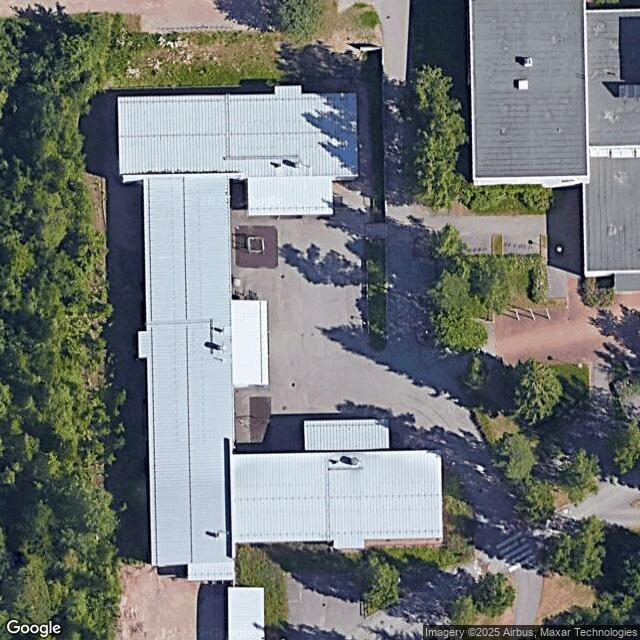 Lintumetsän koulun teqball -pöydät