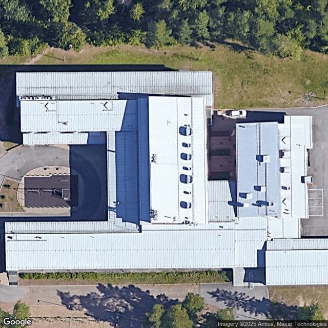 Lintuvaaran koulun liikuntasali 1