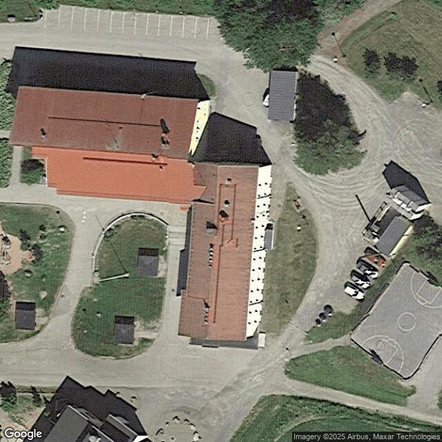 Liuksialan koulun liikuntasali