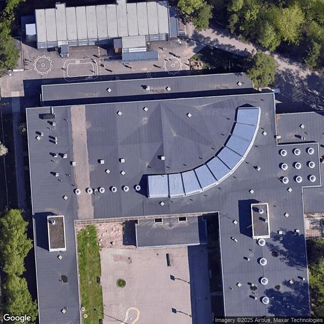 Mäkipellontien koulu / Liikuntasali
