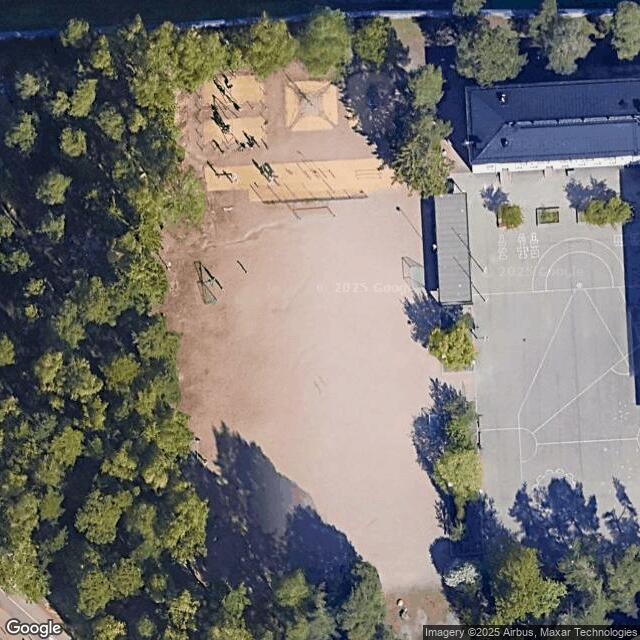 Munkkiniemen ala-asteen koulu / Hiekkakenttä