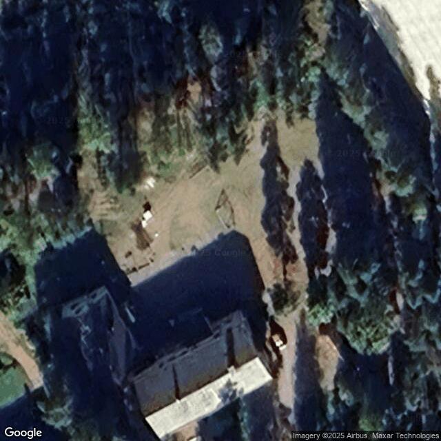 Mustion koulun pallokenttä