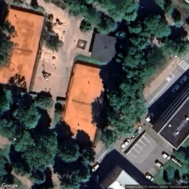 Naantalin kirkkopuiston tenniskentät (2kpl)