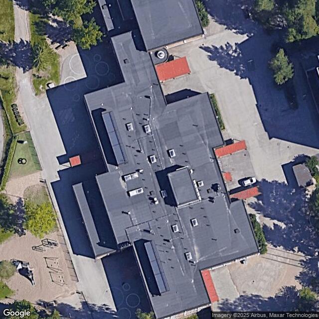 Pähkinärinteen koulun liikuntasali