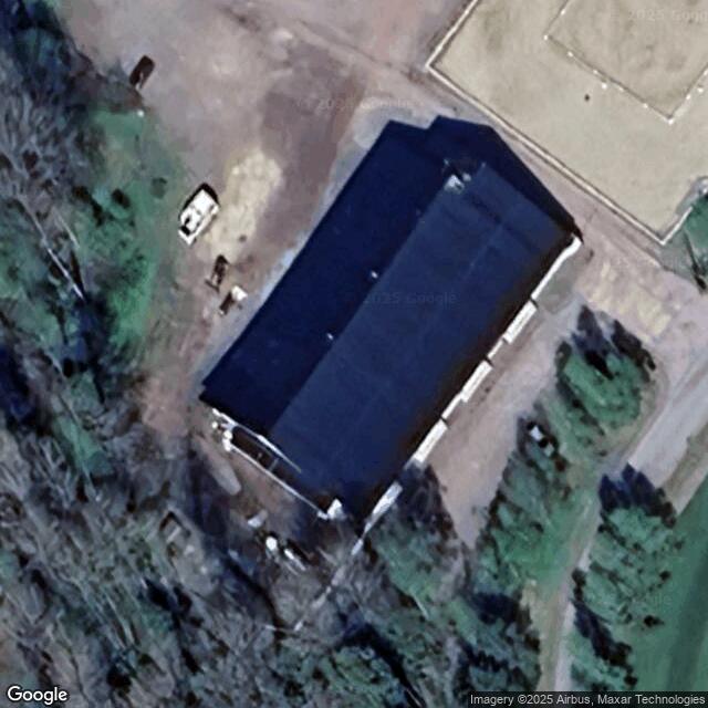 NIKA Equestrian / maneesi