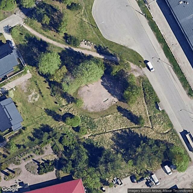 Nimismiehenpuiston ulkokuntoiluvälineet
