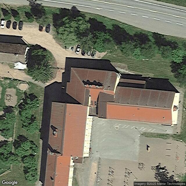 Oinolan koulun liikuntasali