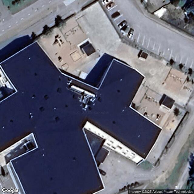 Ojaniitun koulun liikuntasali
