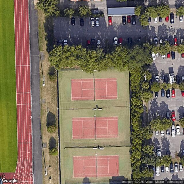 Otaniemen urheilupuiston ulkotenniskenttä 3