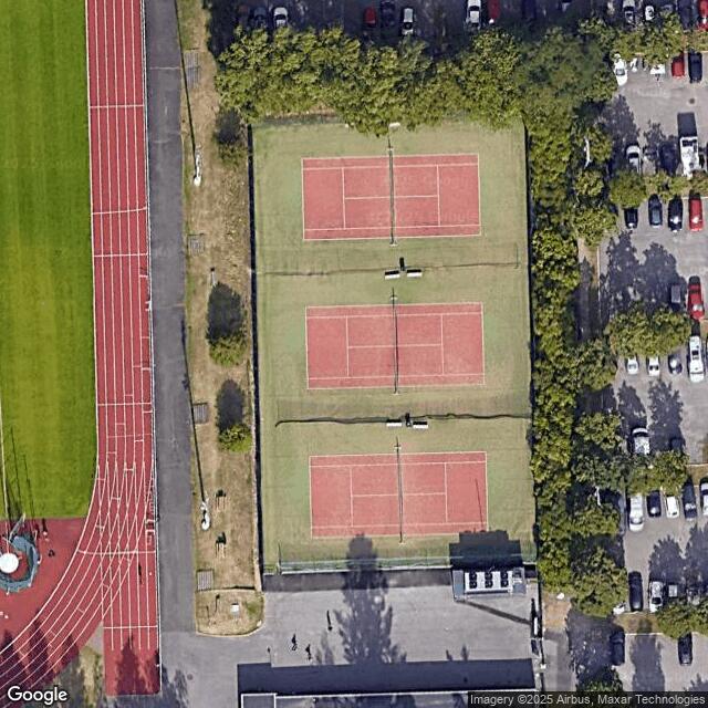 Otaniemen urheilupuiston ulkotenniskentät