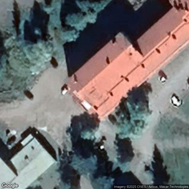Pitkänkarin ent. koulun liikuntasali 1