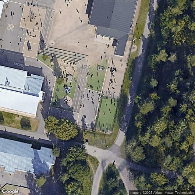 Postipuun koulun lähiliikuntapaikka