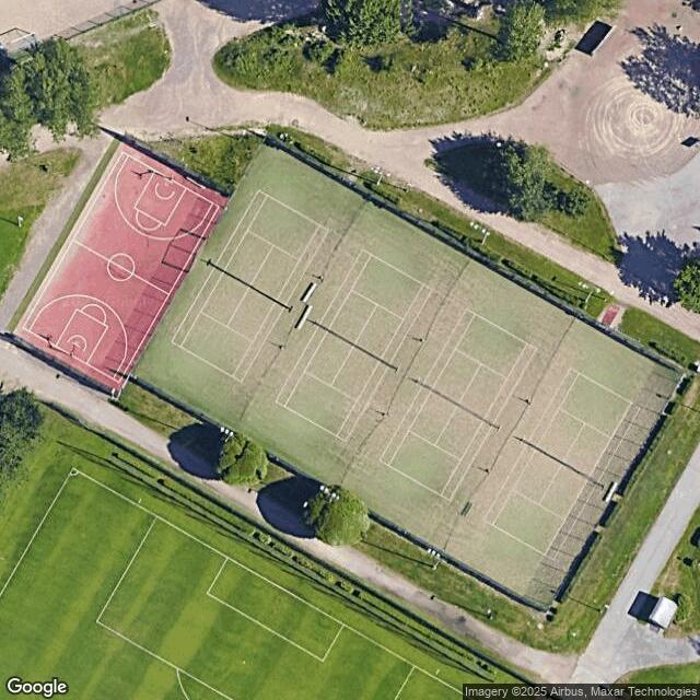 Puistolan liikuntapuisto / Tenniskenttä 3