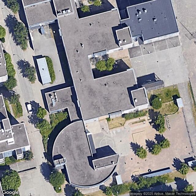 Puistopolun peruskoulu / Liikuntasali 1 Vuosaari