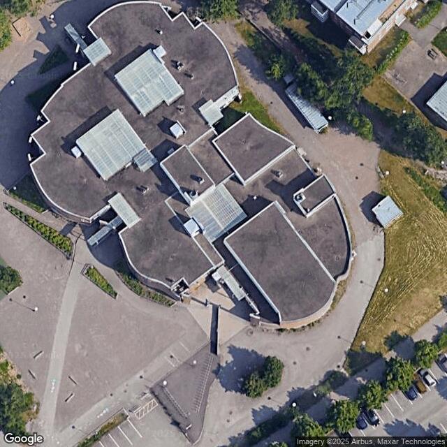 Pukinmäenkaaren peruskoulu (Kenttäpolku) / Liikuntasali