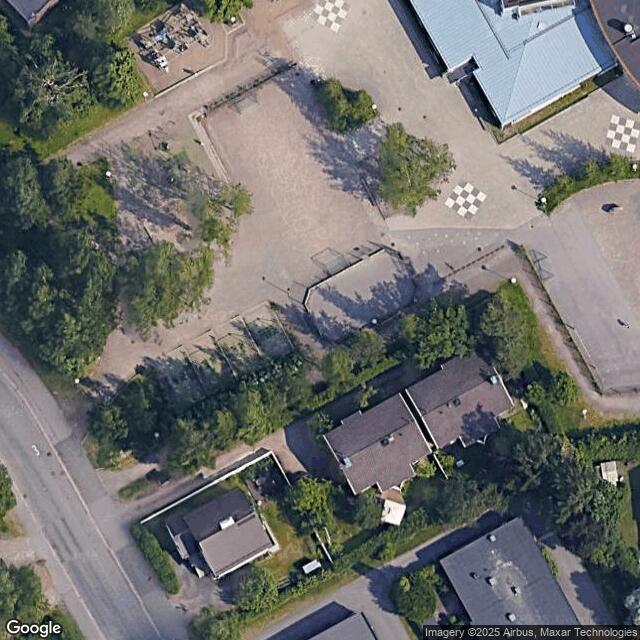 Pukinmäenkaaren peruskoulu / Lähiliikuntapaikka