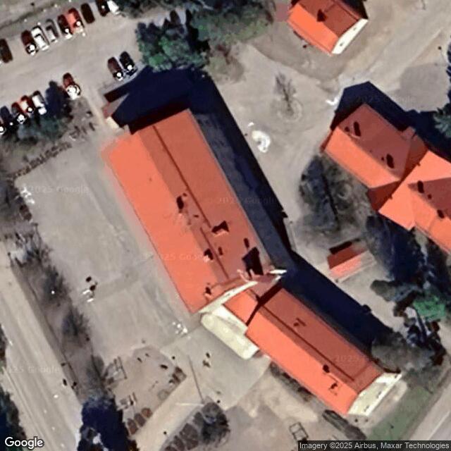 Rajamäen koulun liikuntasali