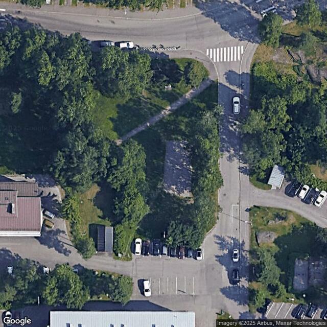 Relanderin aukio / Lentopallokenttä
